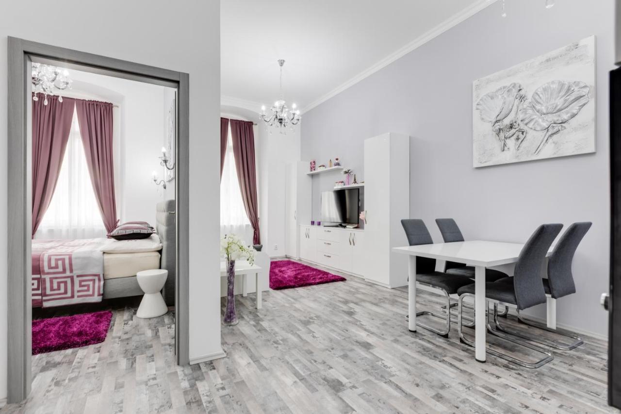 Apartment Thunovska 10 Прага Екстер'єр фото
