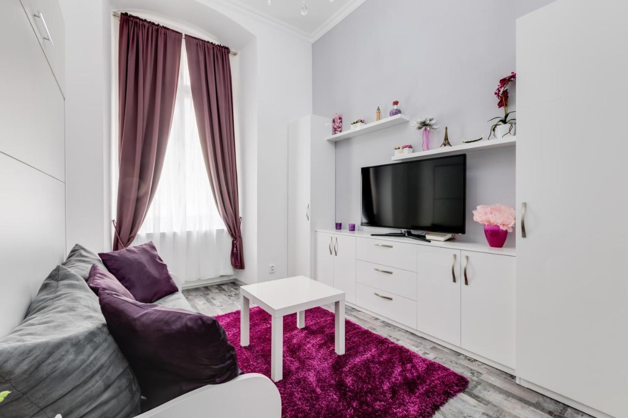 Apartment Thunovska 10 Прага Екстер'єр фото