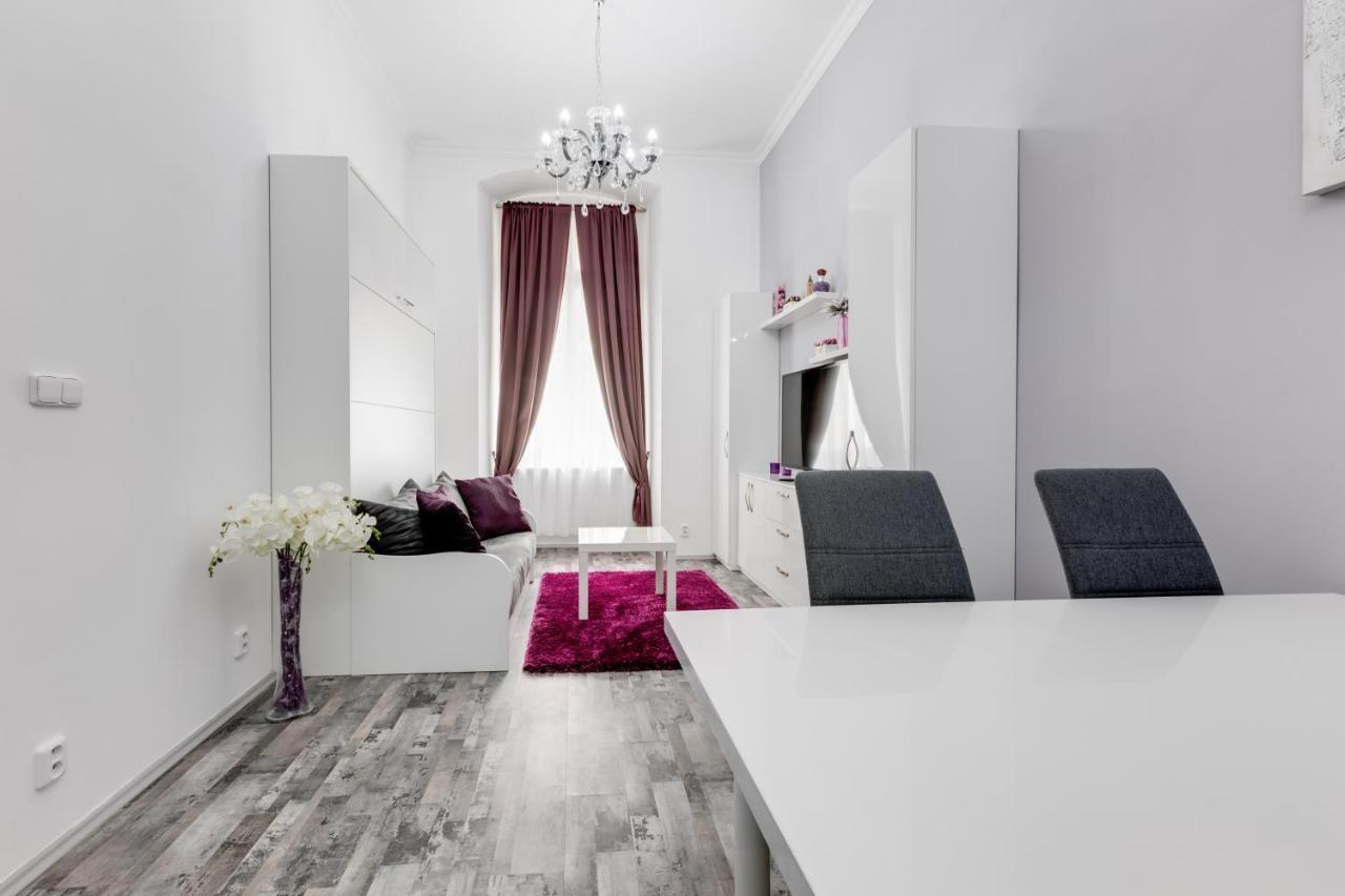 Apartment Thunovska 10 Прага Екстер'єр фото