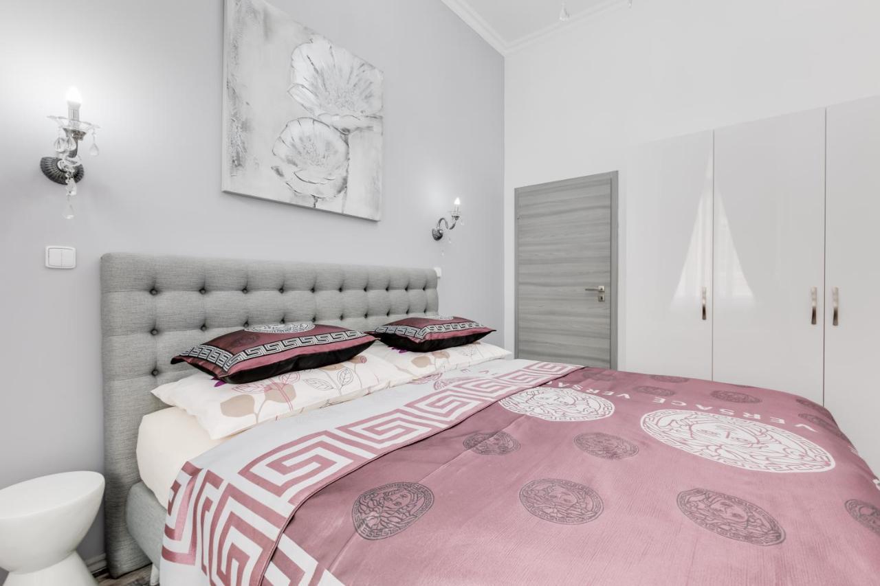 Apartment Thunovska 10 Прага Екстер'єр фото
